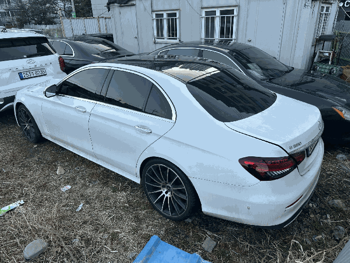 벤츠 Mercedes-Benz E350 4MATIC 2022년식