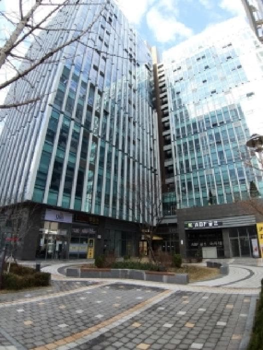 서울특별시 영등포구 문래동6가 19 문래에스케이브이원센터  제지하1층 제비122호