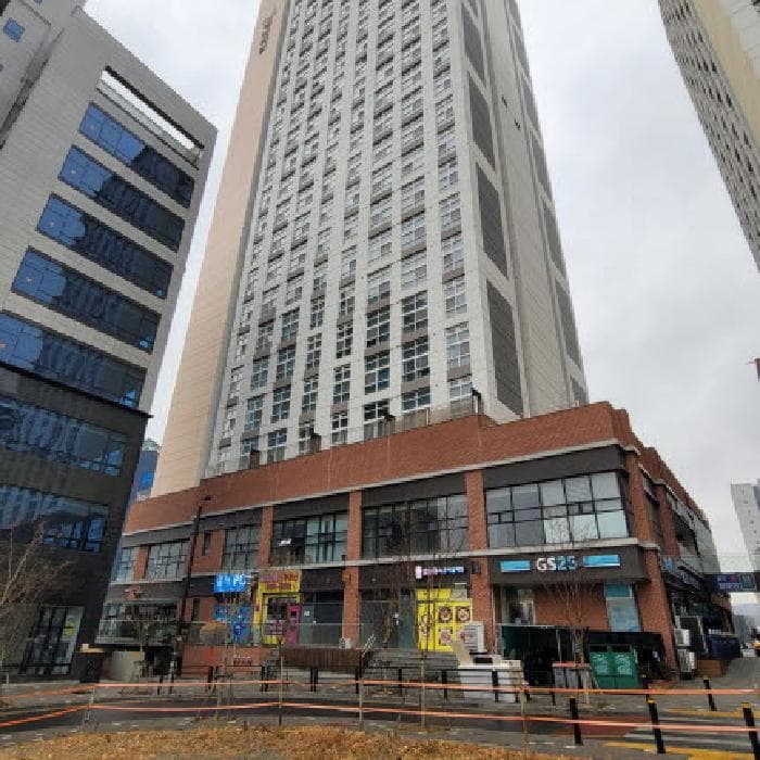 경기도 고양시 일산동구 식사동 식사2도시개발구역5블록3로트 베네하임1차  1층111호
