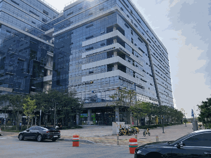 인천광역시 서구 청라동 202-3 청라더리브티아모지식산업센터  2층245호