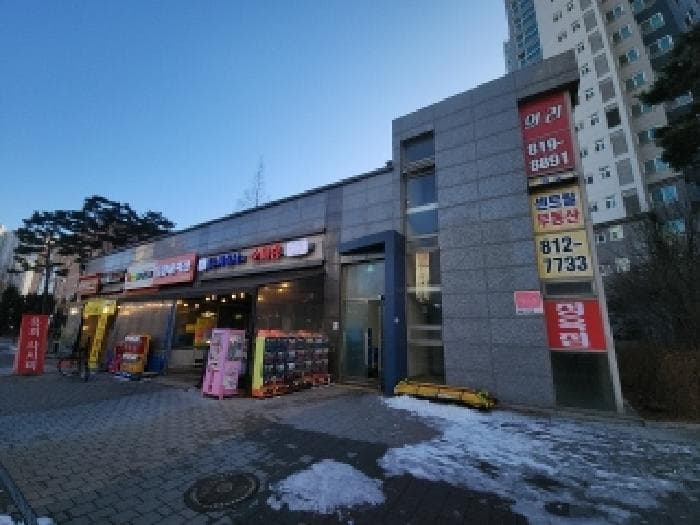 인천광역시 연수구 송도문화로28번길 81, 114동 1층105호 (송도동,더샵그린스퀘어) 외 1개 호