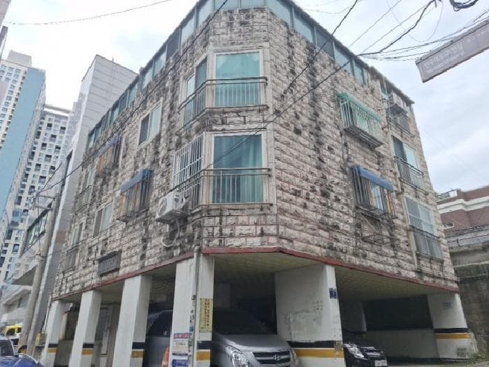 인천광역시 미추홀구 용현동 450-60  2층201호