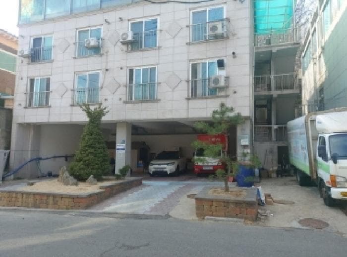 경기도 수원시 팔달구 교동 6-105  1층202호