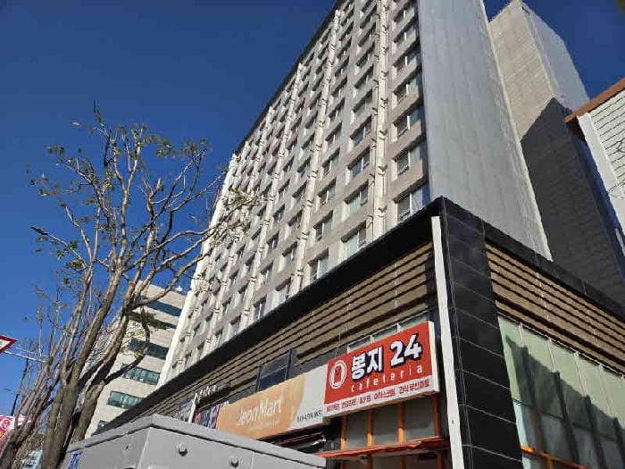 경기도 용인시 처인구 김량장동 63-9  12층1202호