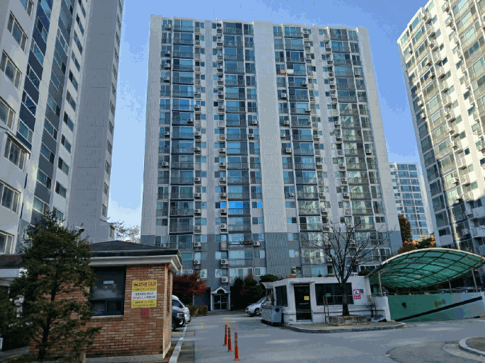 경기도 화성시 반월동 870 신영통현대타운 403동 1층101호