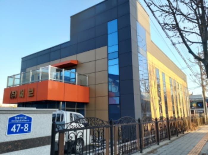 경기도 평택시 청북읍 청북산단로 47-8 (1동) 외 2개 동