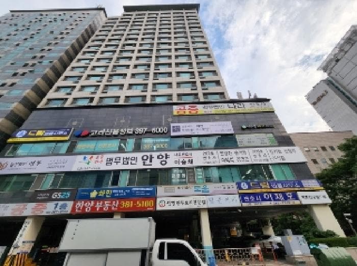 경기도 안양시 동안구 관양동 1597 평촌월드빌  7층815호