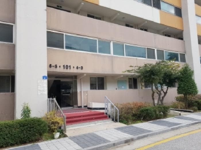 강원특별자치도 인제군 인제읍 상동리 43-1 내설악아파트 101동 1층104호 외 1 필지