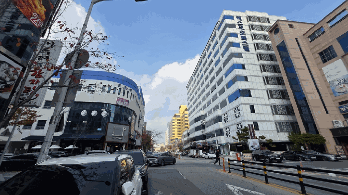 대전광역시 서구 둔산동 970 향촌아파트 105동 7층703호