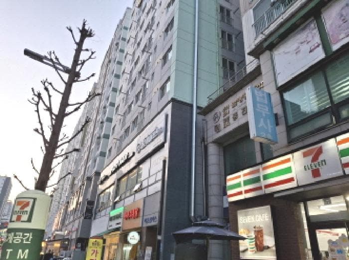 대전광역시 유성구 봉명동 640-6 라온팰리스 1동 7층702호
