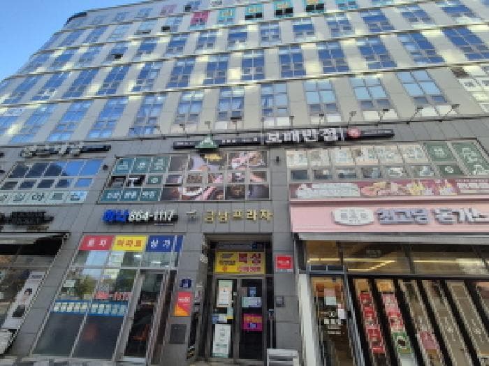 세종특별자치시  보람동 745 금남프라자 1동 1층111호 외 1개 호