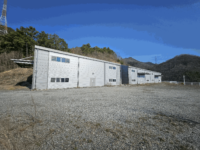 충청남도 금산군 추부면 신평리 842-9 주2 외 2 필지 외 1개 동