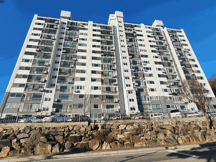 충청남도 예산군 예산읍 향천리 176-1 충일아파트  7층702호