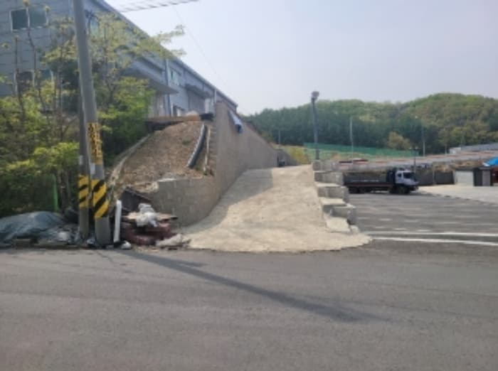 충청남도 천안시 동남구 목천읍 충절로 704 (1동) 외 2 필지 외 4개 동