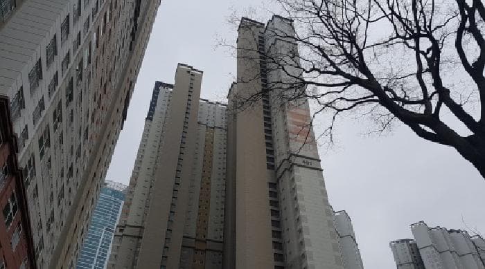 충청남도 천안시 서북구 불당동 1283 천안불당시티프라디움4차 401동 20층2002호