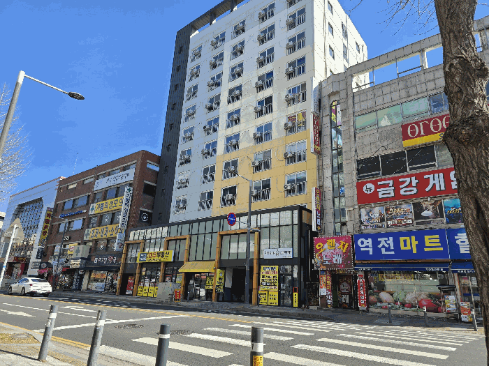 충청남도 천안시 동남구 대흥동 20-9 이지스테이천안  1층101호