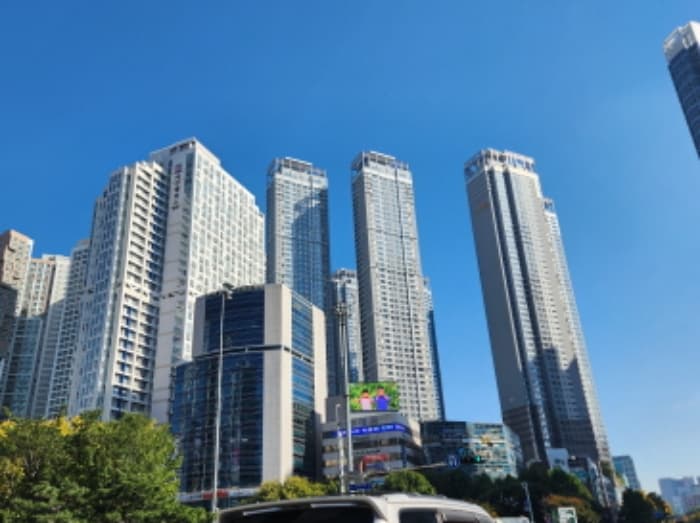 대구광역시 수성구 달구벌대로 2435, 107동 4층403호 (범어동,두산위브더제니스)