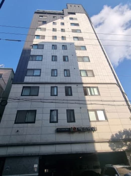 부산광역시 부산진구 서전로37번길 19,  10층1004호 (전포동,베스아이)