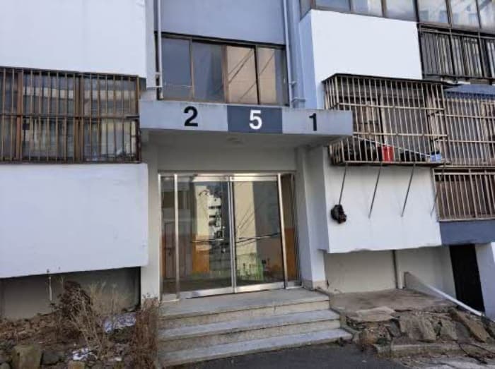 부산광역시 부산진구 엄광로62번길 61, 5동 2층202호 (개금동,고원아파트) 외 1 필지