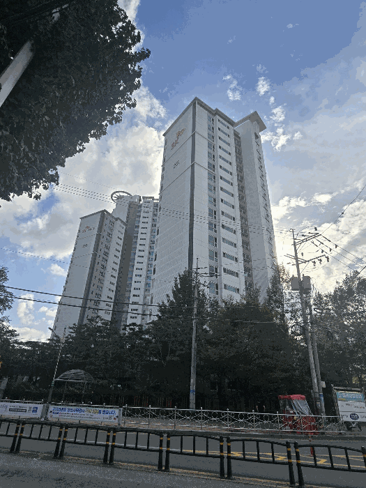 부산광역시 동래구 온천동 423-2 동래에스케이뷰2차아파트 201동 1층101호