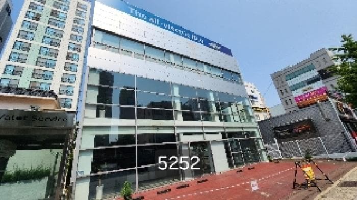 부산광역시 수영구 남천동 52-3 유카로오토모빌빌딩1 외 2 필지