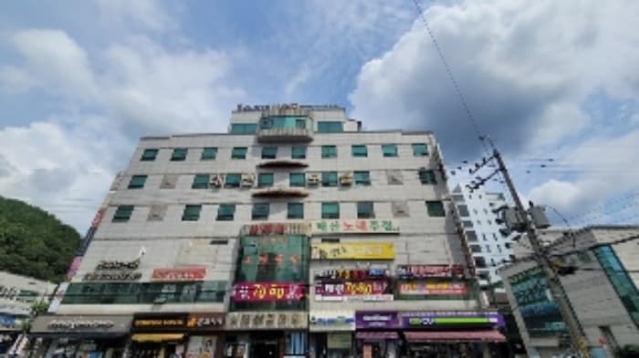 경상남도 창원시 마산회원구 내서읍 중리상곡로 90, 3층301호 (태산프라자) 외 2개 호