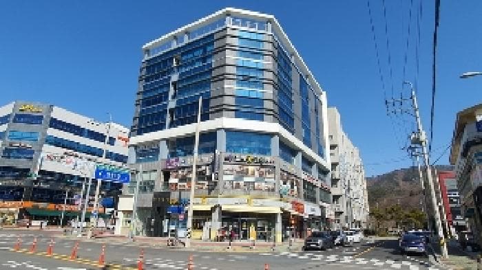 경상남도 창원시 마산합포구 현동4길 5, 5층504호 (현동,성원빌딩) 외 2개 호
