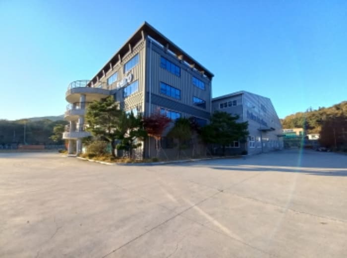 경상남도 산청군 금서면 매촌리 1348 주1동 외 1 필지