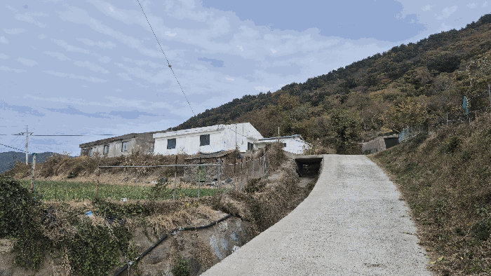 경상남도 통영시 한산면 추봉리 833-4 외 1 필지