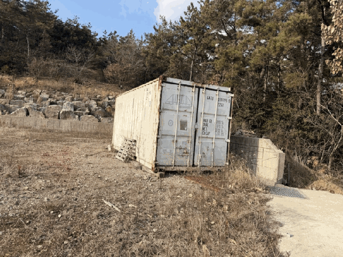전라남도 신안군 압해읍 가룡리 136-6 외 1 필지