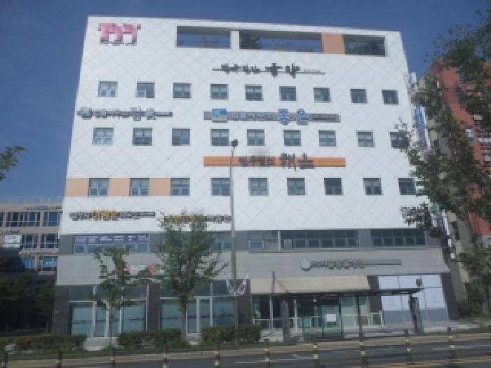 전북특별자치도 전주시 덕진구 만성동 1366-3 미네르바빌딩주건축물 1동 1층 104호 외 3개 호