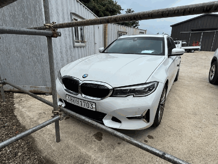 BMW BMW 320i Touring 2021년식