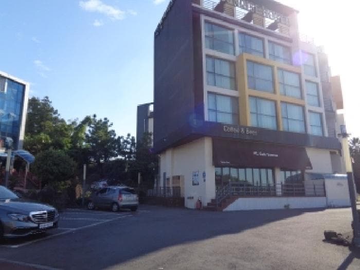 제주특별자치도 서귀포시 중문동 2453 중문썬라이즈호스텔 외 2 필지 외 1개 동