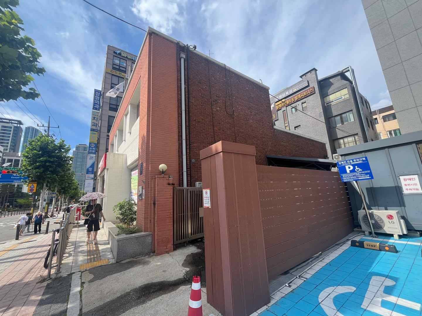 20260900047884 2