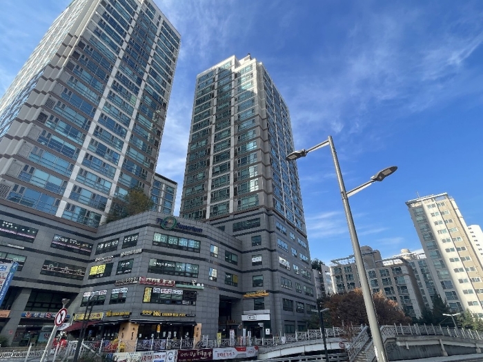 본건 소재 건물 전경