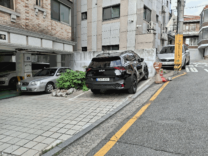 남측 경계(인접 712-81번지 접한 부분)