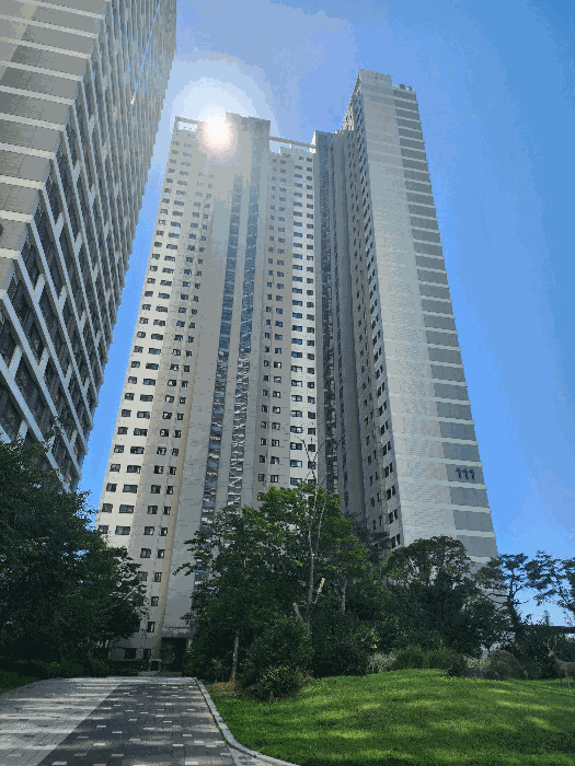 본건 111동 전경(본건 북측에서 촬영)