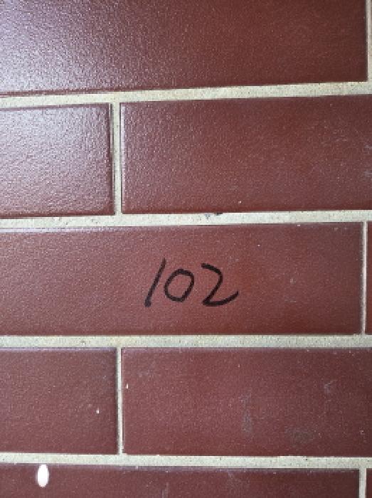 102호