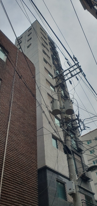 본건이 소재한 건물 전경②