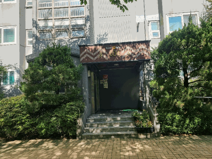 1층 공동출입구