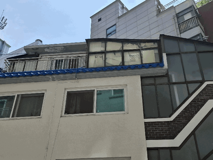 본건 3층 제시외건물