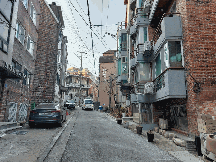 남측 도로변 전경