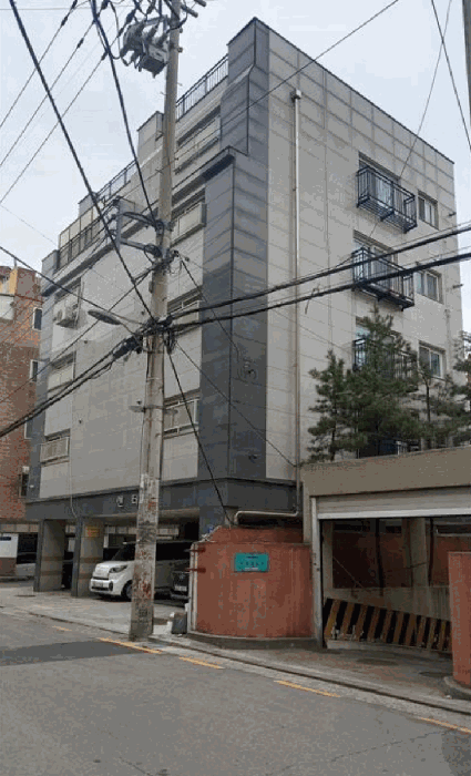 본건 소재 건물 전경