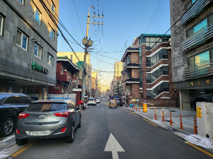 남측 도로 전경