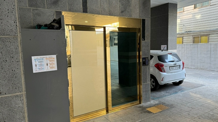 공동 출입구 전경