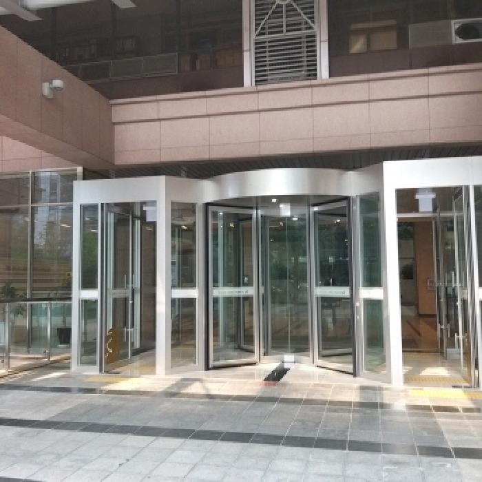 공동 출입문