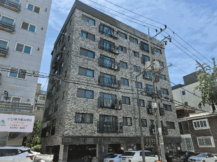본건 소재 건물 전경