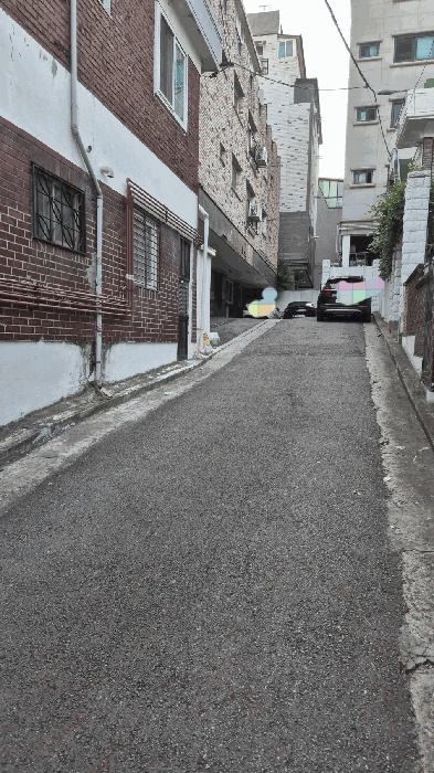 접면도로 모습
(본건 건물은 좌측에 소재)