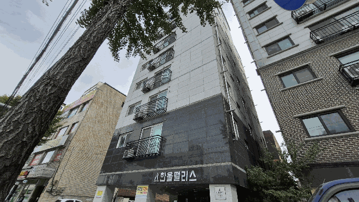 본건 소재 건물 전경