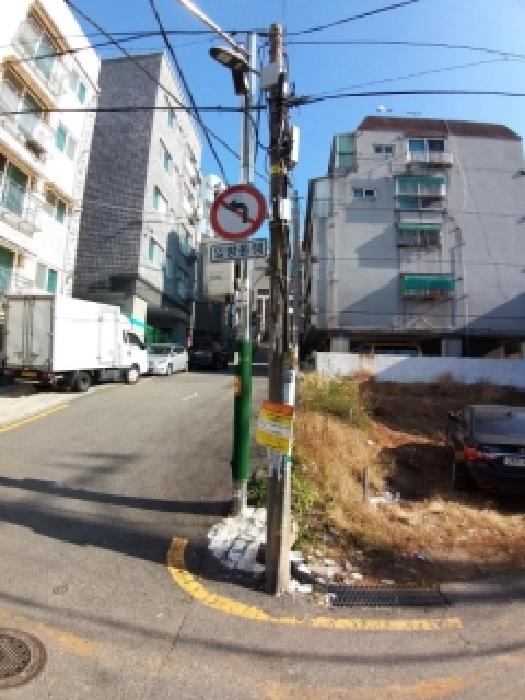 이 사건 부동산의 좌측 경계선